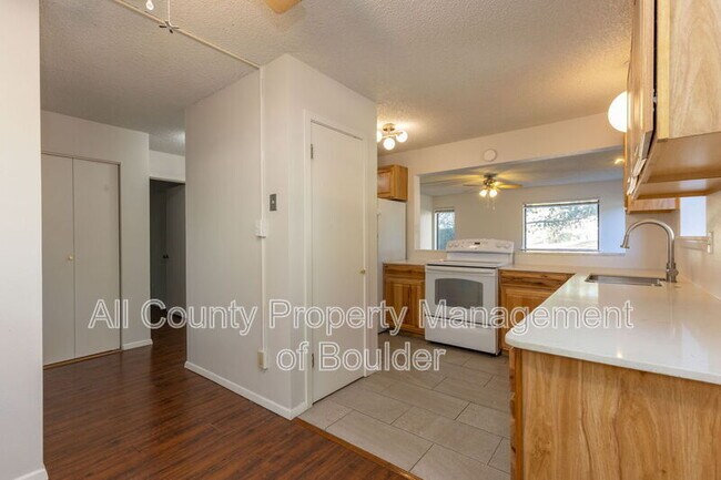 Foto del edificio - 8011 Countryside Park