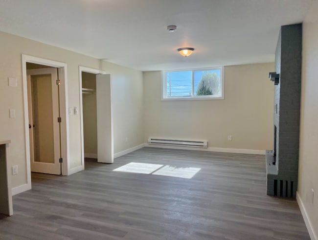 1581 - 1581 Apartment