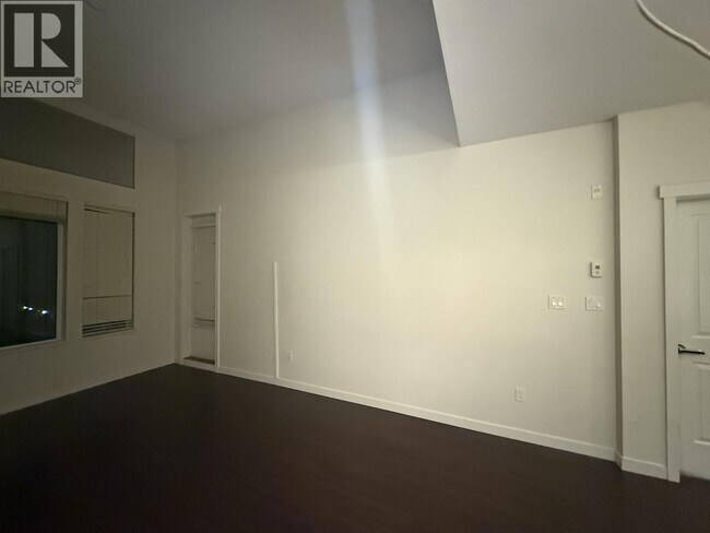 Photo du bâtiment - 3163 Riverwalk Ave