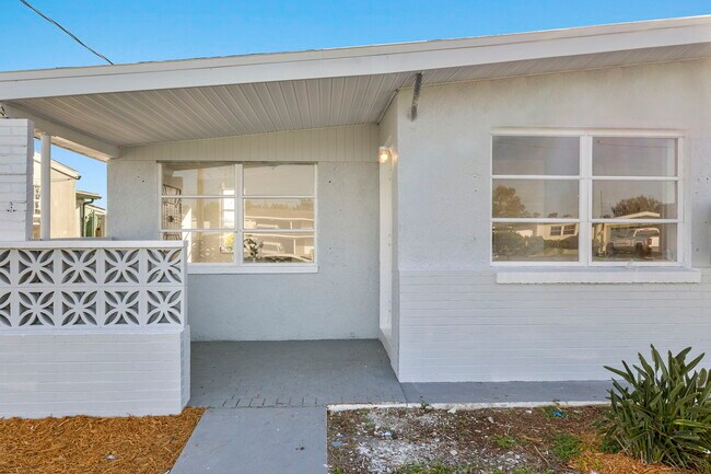 Foto del edificio - 221 Duxbury Ave