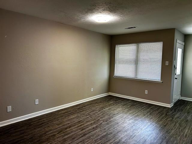 Building Photo - 4301 Live Oak Dr