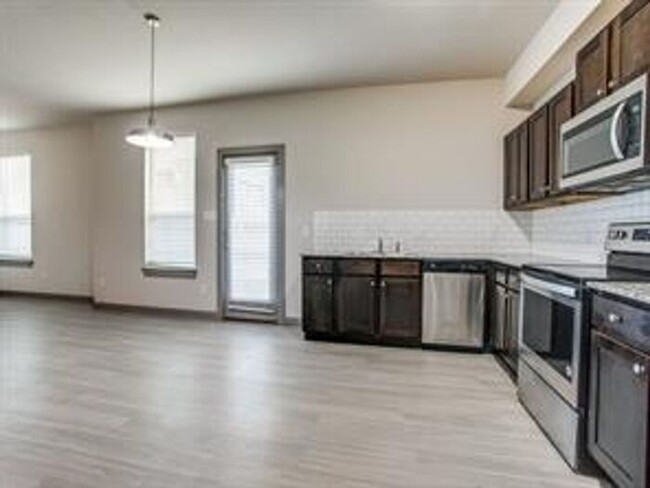 Foto del edificio - Modern Townhome for rent in Hurst!