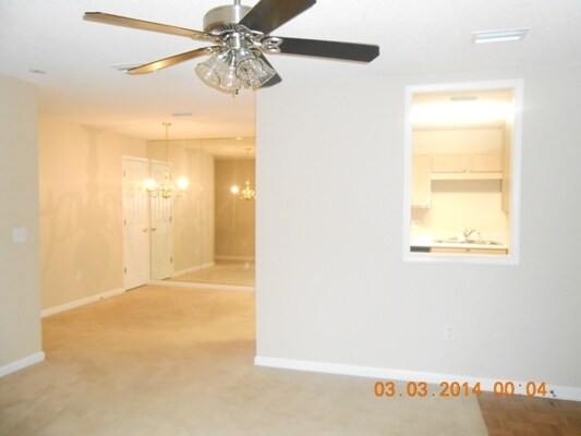 Building Photo - Townhome in great location in Greenville!