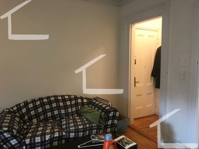 Building Photo - Conveniently located Beacon Hill Studio, B...