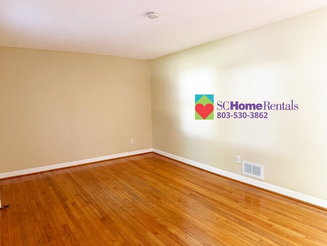 Sala de estar - 231 Vincenne Rd