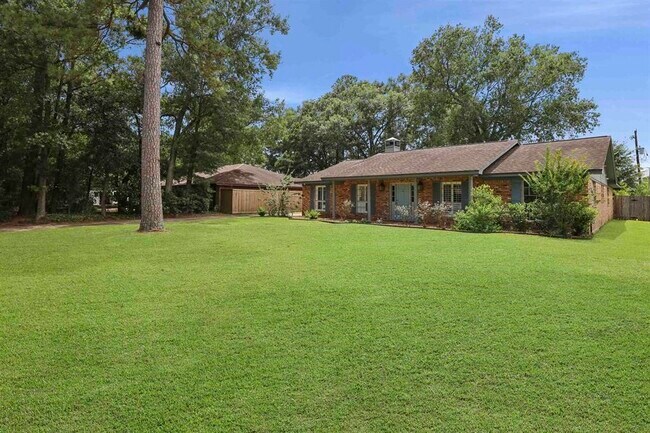Foto del edificio - 1135 Ivy Ln