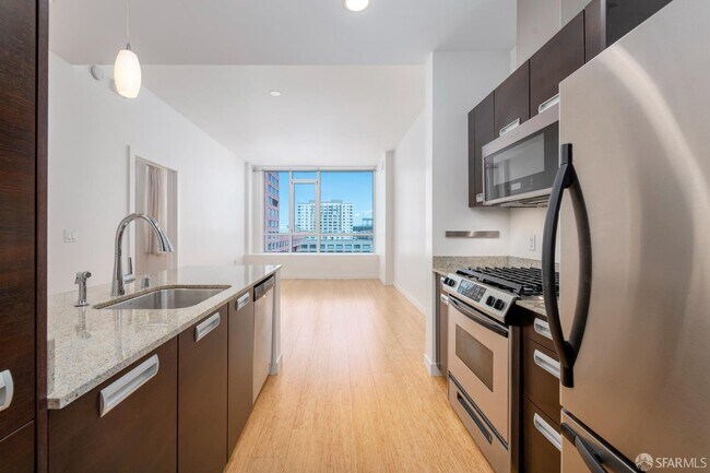 Foto del edificio - 300 Berry St