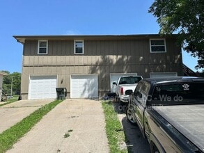 Building Photo - 6333 N Wyandotte St