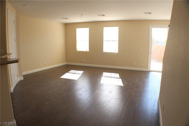 Foto del edificio - 6250 W Arby Ave