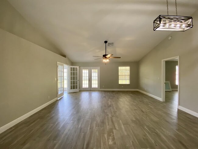 Photo - 1018 Spring Landing Dr House