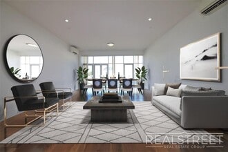 Building Photo - LUXURY 3 BR 2 Bath in Queens!
