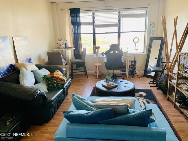 Building Photo - 1 br, 1 bath Condo - 311 W Ashley St Apt 1205