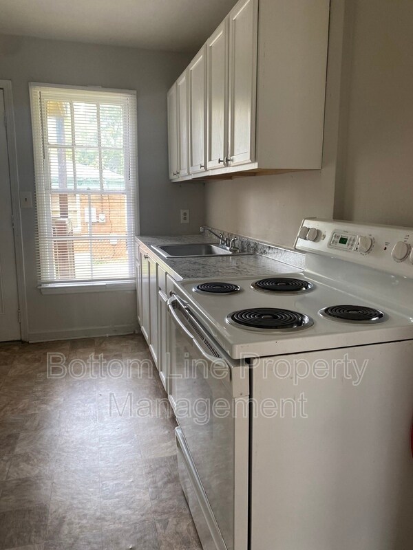 Foto del edificio - 2728 Remington St