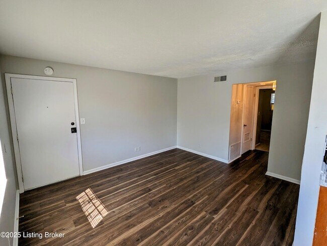 Building Photo - 3523 Georgetown Pl