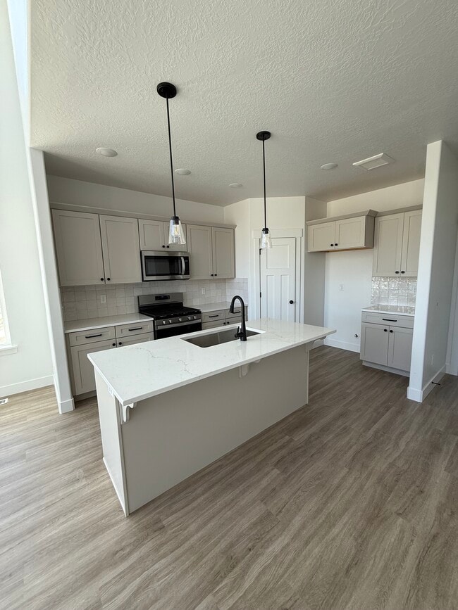 Building Photo - 1033 N Canvasback Dr