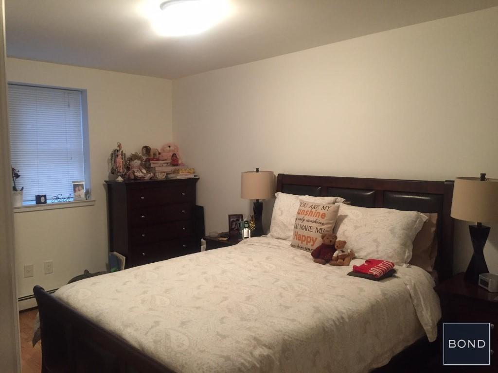 Building Photo - 5806 31st Ave