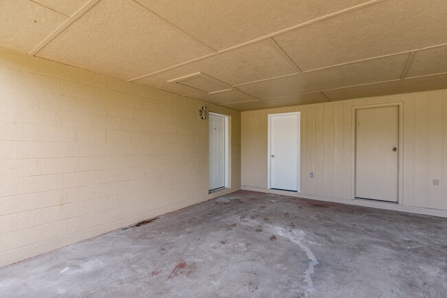 Building Photo - 1611 Florence Ave