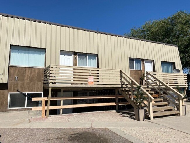Building Photo - 146-146 Parrish Ln