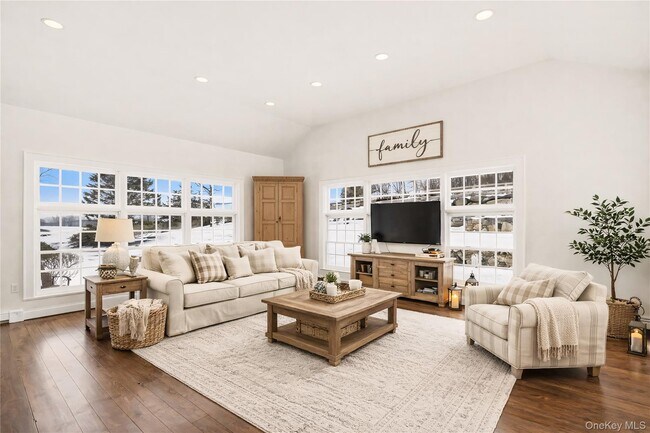 Foto del edificio - 492 Mooney Hill Rd