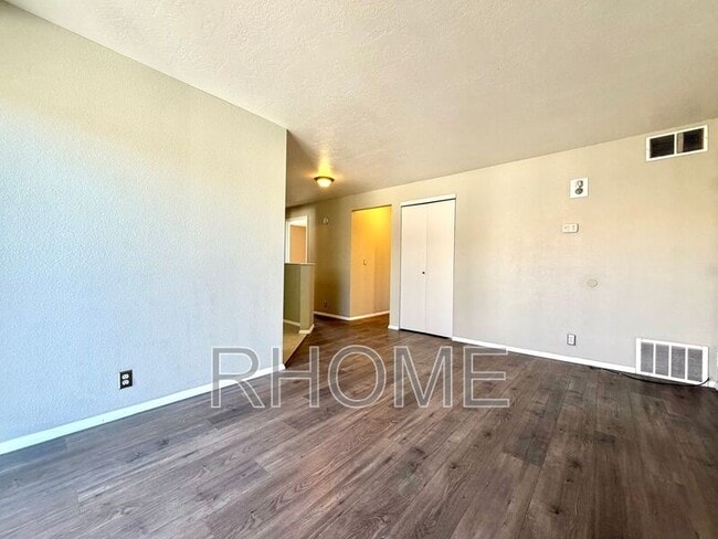 Building Photo - 4633 Quail Vista Ln
