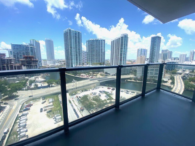Foto del edificio - 31 SE 6th St