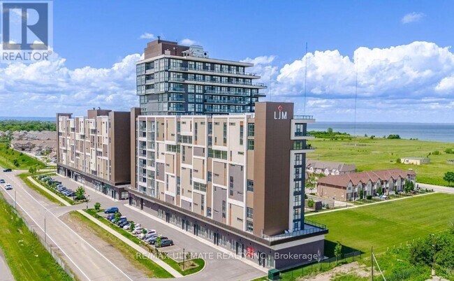 Photo du bâtiment - 550 N Service Rd