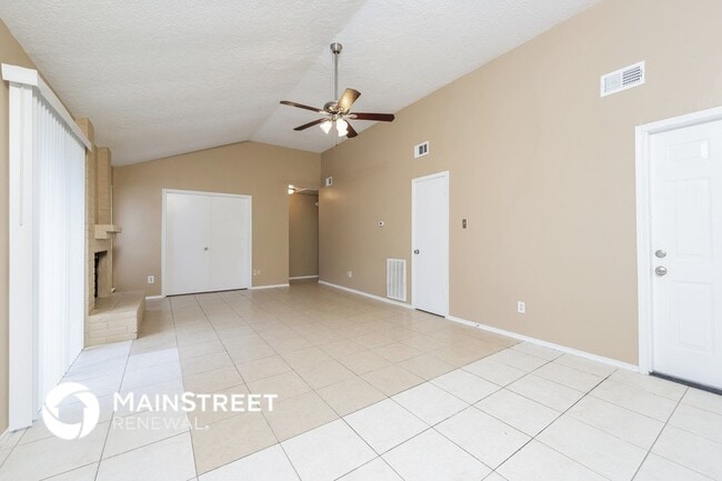 Building Photo - 11110 Grassyglen Dr