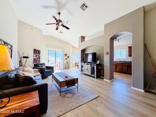 Building Photo - 39577 Diamond Bay Dr