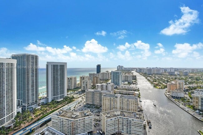 Building Photo - 4010 S Ocean Dr