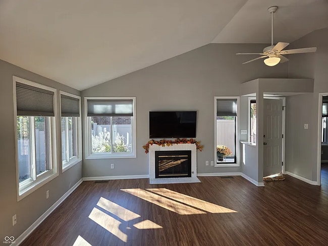 Building Photo - 943 Mockernut Ct