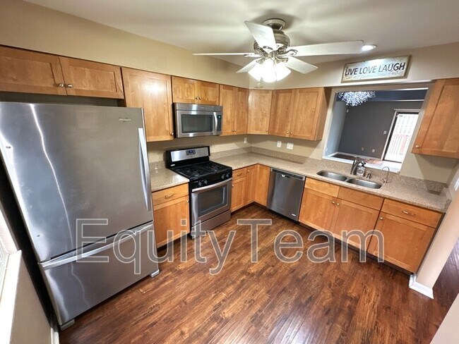 Foto del edificio - 9328 Hunters Creek Dr