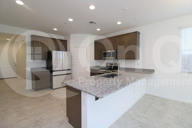 Foto del edificio - 32470 N 122nd Ln