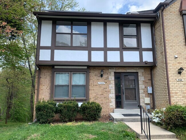 Foto del edificio - 7109 Kurth Ln