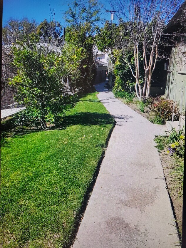 Patio orientado al sur - 4419 Ledge Ave