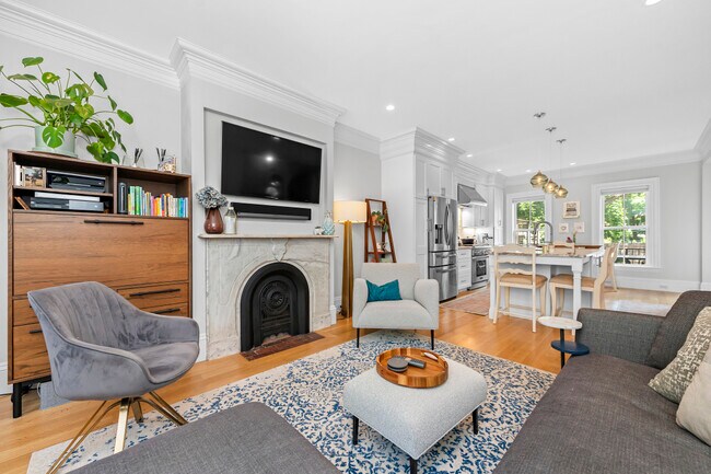 Building Photo - 201 W Springfield St