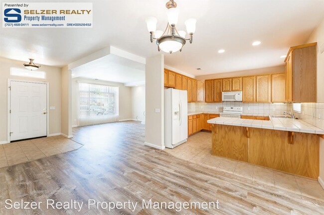 Building Photo - 3 br, 2 bath House - 3180 Van Housen Dr.