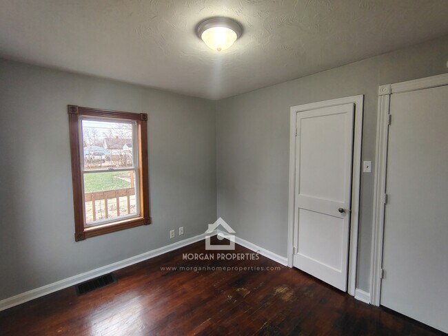 Foto del edificio - 2016 Poplar St