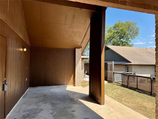 Building Photo - 904 Milford Way