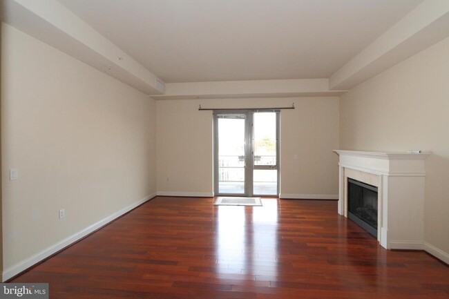 Foto del edificio - 513 W Broad St