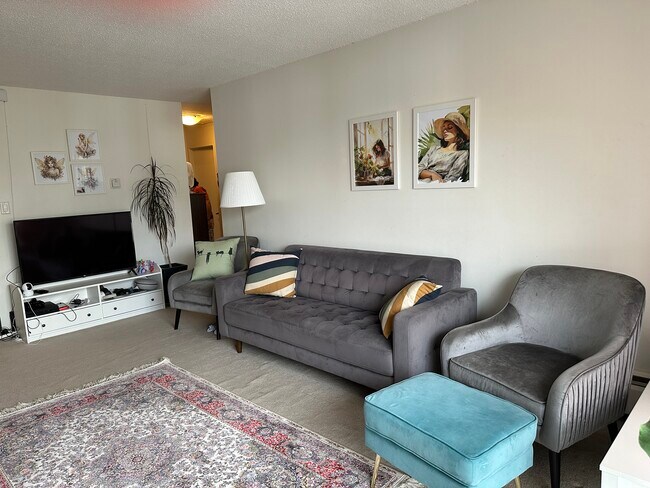 Photo du bâtiment - 155 12th St E