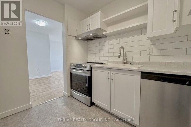 Photo du bâtiment - 573 Mornington Ave