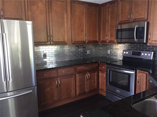 Building Photo - 910 Northern Dancer Way