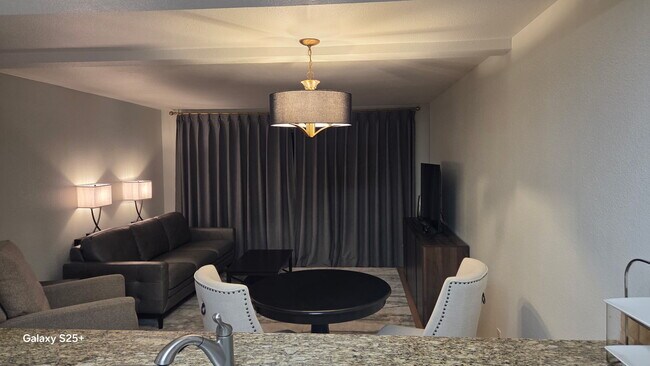 Foto del edificio - 6970 California Ave SW