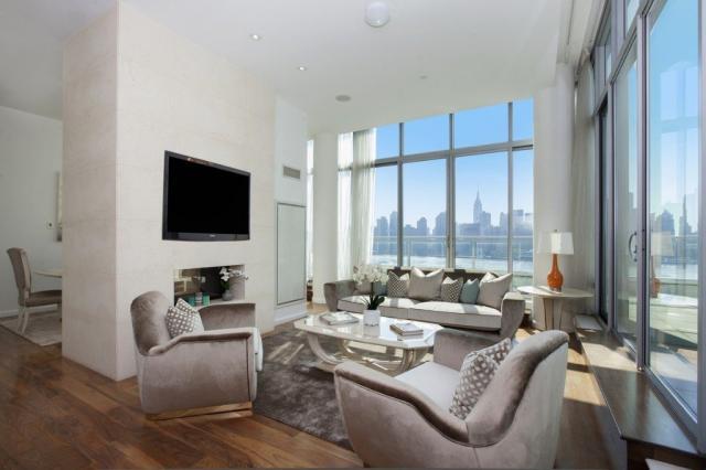 Foto principal - 2 bedroom in LONG ISLAND CITY NY 11109