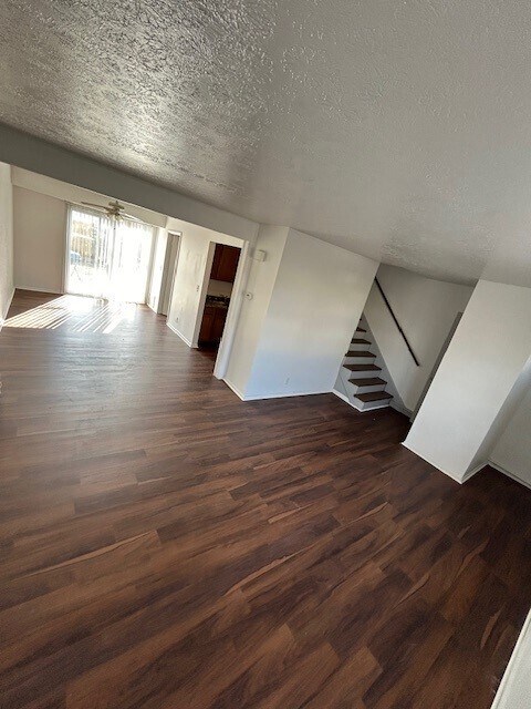 Foto principal - 6606 Vandre Ave