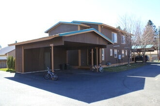 Building Photo - 1300 N Brooklane St