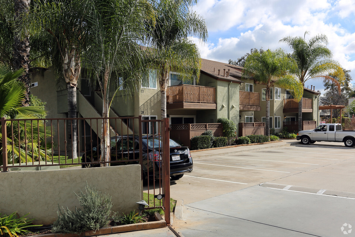 Foto principal - Granite Hills Apartments