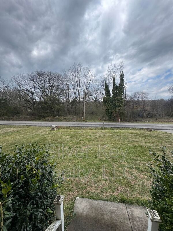 Building Photo - 2036 Chatata Valley Rd NE