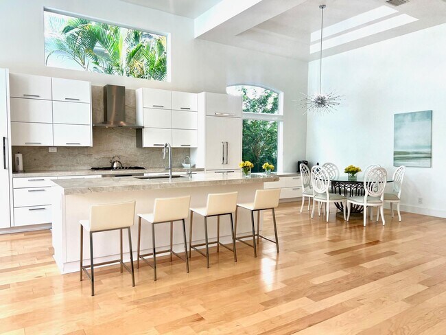 Foto del edificio - 4081 Briarcliff Cir