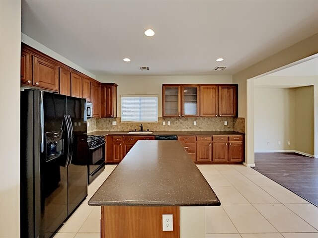 Building Photo - 9183 Brilliant Prairie Court